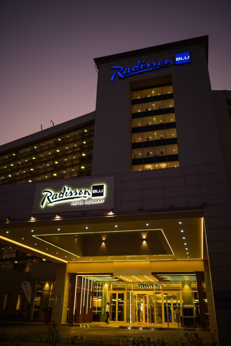 Radisson Blue25 768x1152