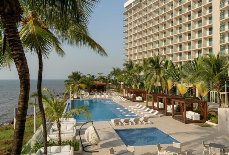 Radisson Blue44 768x519